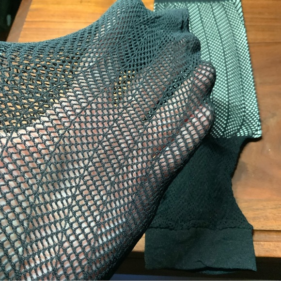 Hollowed out fishnet style knee or over the knee black fashion knee sock… - Picture 2 of 15